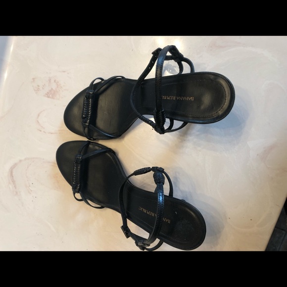 Banana Republic Shoes - Banana Republic size 7 1/5